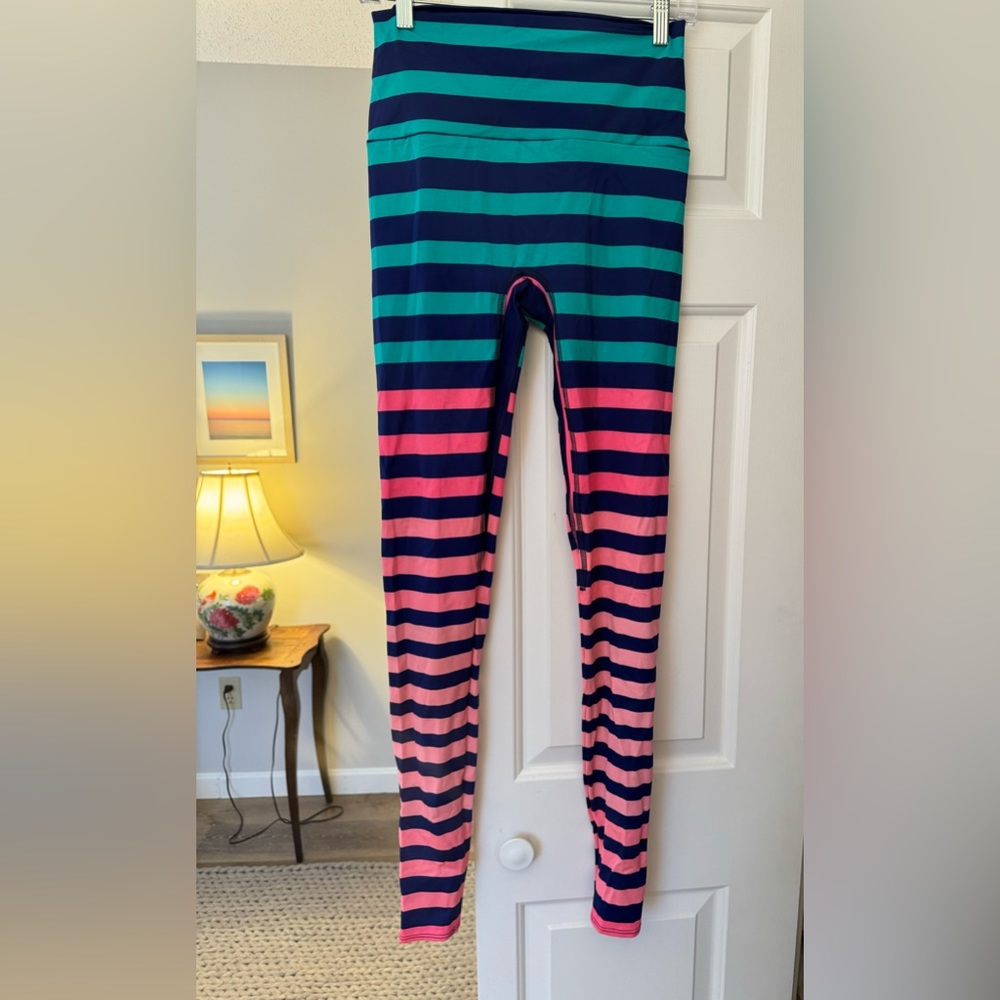 K-Deer striped leggings. Size Large.